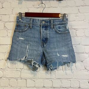 Levi’s Wedgie Short size 25